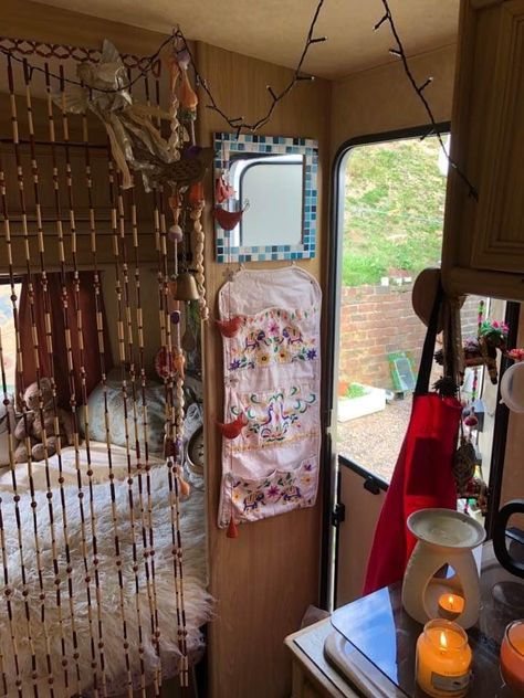 Maximalist Van Life, Hippy Caravan, Living In A Camper, Hippie Camper, Dream Camper, Caravan Renovation, Bus House, Van Life Diy, Living On The Road