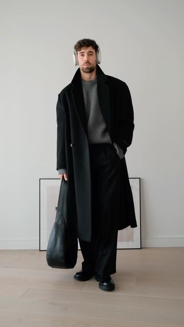 Office Old Money, Account Photo, Old Money Fashion, Boots Men Outfit, Simple Winter Outfits, Long Coat Men, Black Outfit Men, Boots Outfit Men, Sophisticated Office