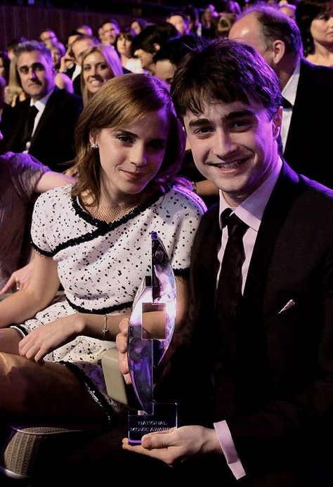 Hermione Ship, Sri Satya, Daniel Radcliffe Emma Watson, Hery Potter, Glume Harry Potter, Harry Potter Friends, Daniel Radcliffe Harry Potter, Harry Porter, Harry And Hermione