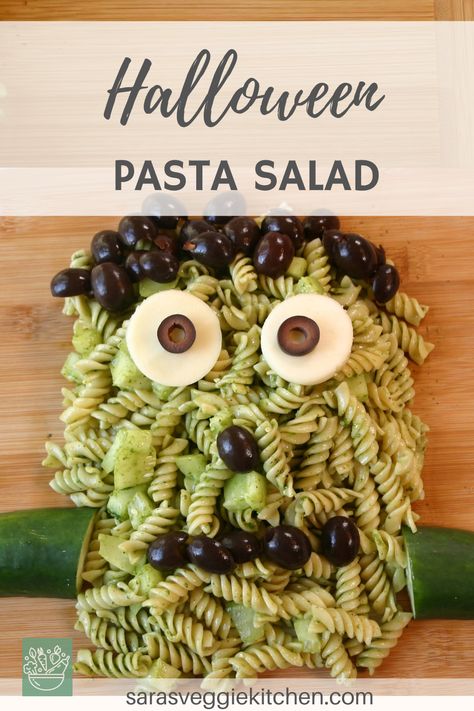 Easy Halloween Dinner Idea. This Halloween Pasta Salad comes together with an easy dressing. Everyone needs quick and delicious Halloween Recipes for the season. Click through for the Halloween Pasta Salad recipe you kids will love. #halloweenrecipe #halloweenfood #easyhalloween #halloween Frankenstein Pasta Salad, Broccoli Halloween Food, Halloween Themed Salad, Pasta Salad Halloween, Halloween Pasta Salad Ideas, Halloween Macaroni And Cheese, Spooky Pasta Salad, Halloween Salad Ideas, Halloween Salads