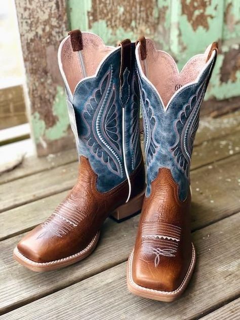 Womens Western Boots Square Toe, Cute Cowboy Boots For Women, Square Toe Cowboy Boots Women, Square Cowboy Boots, Womens Square Toe Cowboy Boots, Ariat Boots Women's, Cowgirl Boots Ariat, Square Toe Boots Cowgirl, Womens Square Toe Boots