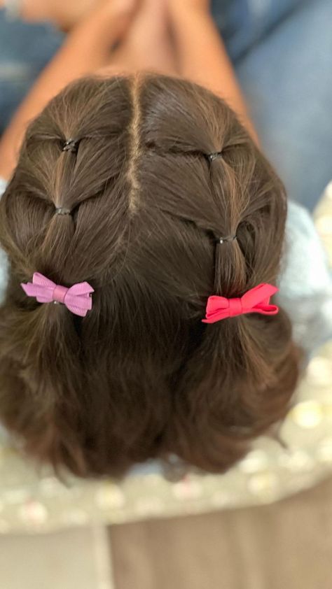 Here are some fun and easy hairstyles for kids that are perfect for various occasions:

1. Messy Bun
Gather hair into a high ponytail and twist it into a bun. Secure with an elastic and a few bobby pins. Let some strands fall for a playful look.
2. Braided Pigtails
Divide hair into two sections and braid each. You can add ribbons at the ends for a cute touch! Simple Baby Hairstyles, Simple Kids Hairstyles, School Hairdos, Short Hair For Kids, Picture Day Hair, Easy Hairstyles For Kids, Toddler Hairstyles, Halloween Accessories Hair, Birthday Hairstyles