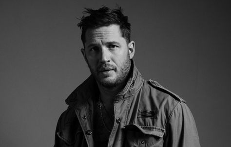 Tom Hardy - Love his tousled hair in this pic! I'm ready to see more of his deranged characters on screen like right now. Tom Hardy Images, Tom Hardy Haircut, Tom Hardy Photos, Wallpaper Marvel, Omari Hardwick, Cool Attitude, Avan Jogia, Charles Bronson, Ryan Guzman