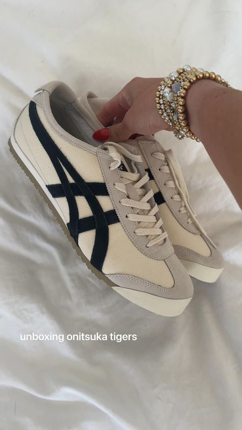 Onitsuka Tiger Outfit, Tiger Shoes, Tiger Mexico 66, Onitsuka Tiger Mexico 66, Mexico 66, Shoe Wishlist, Shoe Inspo, Aesthetic Shoes, Onitsuka Tiger