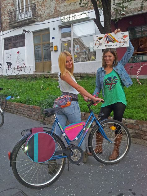 cycle chic girls Cycle Chic Girl, Cycle Chic, Photo Sessions, Cycling, Bicycle