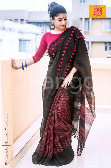 Lovely black saree with pink tassels Black And Pink Saree, Hot Pink Saree, Black And Hot Pink, Blouse Ideas, Modern Saree, Indian Saree Blouse, Saree Blouse Patterns, Black Saree, Saree Trends