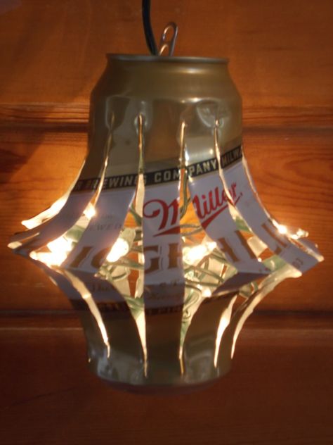 Creative Ways to Reuse Soda, Beer Cans Beer Can Chandelier Diy, Beer Can Chandelier, Beer Can Decorations, Beer Can Ideas, Beer Can Art, Beer Crafts, Beer Bottle Crafts, Can Ideas, Soda Can Art