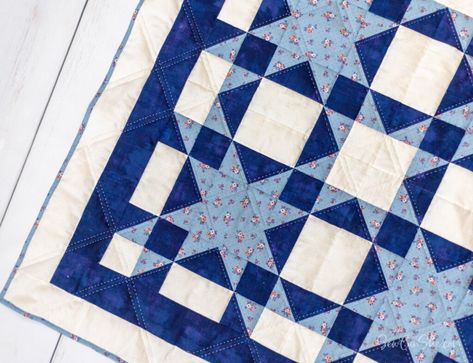 3 Yard Magic: 25 Free Patterns For Easy 3-Yard Quilts 3yard Quilts Free, 3 Yard Quilts Patterns Free, 3yard Quilt Patterns Free, Amish Star Quilt, 2 Color Quilts, 3 Yard Quilt Patterns, Sewing Machine Cover Pattern, Quick Quilts, Quilting Methods