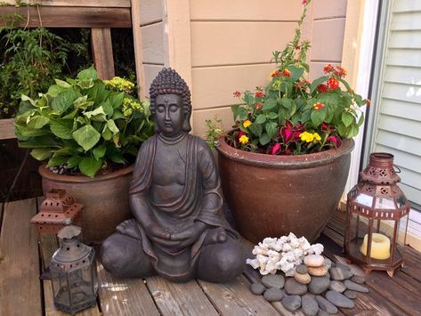 Small Zen Patio Ideas, Garden Ideas Acnh, Buddha In Garden, Zen Garden Ideas Backyard, Outdoor Buddha Garden, Zen Patio Ideas, Zen Rock Garden Ideas, Acnh Bamboo, Bamboo Zen Garden