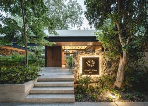 Spa Hacienda Xcanatun | Taller Mexicano de Arquitectura Chalet Interior Modern, Green Building Materials, 2023 Picture, Modern Spa, Midcentury House, Traditional Houses, House Beach, Spa Design, Traditional Farmhouse