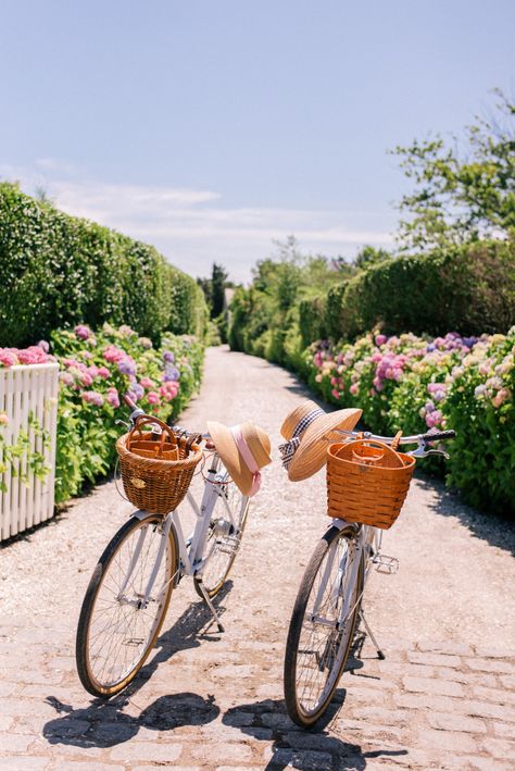 Marthas Vineyard Aesthetic, Nantucket Aesthetic, Cape Cod Aesthetic, Hamptons Aesthetic, New England Aesthetic, Spring Mood, Gal Meets Glam, Marthas Vineyard, Spring Aesthetic