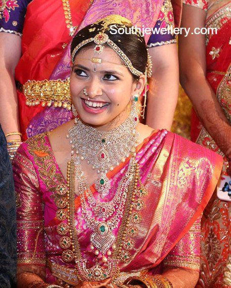 Ramya's Wedding Jewellery Basingalu For Wedding, Pastel Saree, Marriage Jewellery, Diamond Jewlery, Indian Bridesmaids, Bridal Sarees South Indian, Clean Gold Jewelry, Indian Brides, Bridal Diamond Jewellery