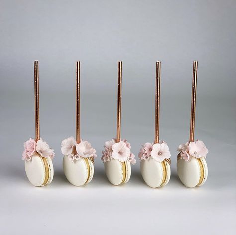 F A R I N E on Instagram: “Macaron Pops #farine #macarons #pops #floral #macpops #macaronpops #macaronideas #cakedecorating #party #celebration #birthdaygirl…”