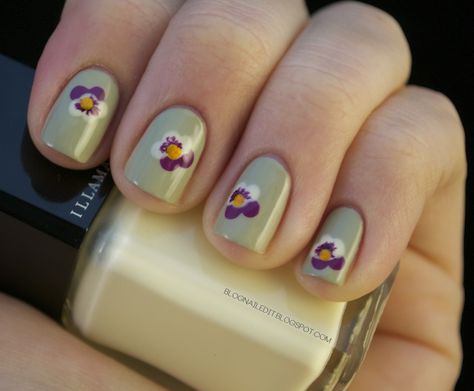 pansy -- try this mani! Pansy Nails, Vampy Nails, Inspiring Pictures, Fancy Art, I Love Nails, Nail Art Tutorial, Creative Nails, Gold Nails, Flower Nails