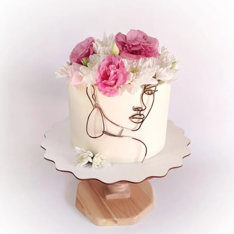 Simple Birthday Cake Designs For Women, Lady Cake Design, Flowers Cake Design, Boy Christening Cake, Baby Boy Christening Cake, Cheesecake Chocolate Cake, Simple Birthday Cake Designs, Silhouette Face, Modern Birthday Cakes