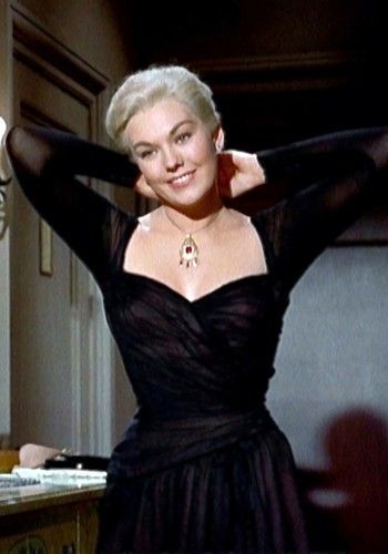 kim novak wearing an edith head-designed dress in 1958's "vertigo" Edith Head Gowns, Edith Head Designs, Black Halter Neck Dress, Kim Novak, Edith Head, Hollywood Costume, Maria Callas, Ava Gardner, Rachel Weisz