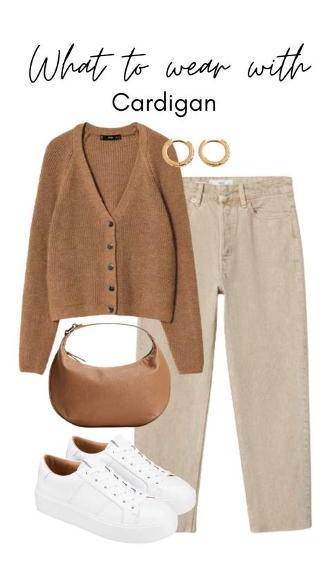 Brown cardigan, beige jeans, white snekaers, brown bags Wide Beige Jeans Outfit, Style Brown Cardigan, Jeans Beige Outfits, Outfits With Beige Jeans, Outfits Con Sueter Beige, Beige Cardigan Outfit Winter, Beige Jeans Outfit Summer, Hose Beige Outfit, Outfit Jeans Beige