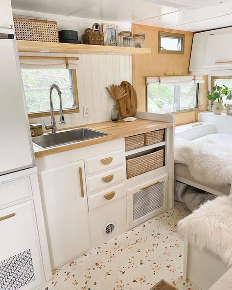 Caravan Renovation Diy, Camper Table, Caravan Living, Small Caravans, Caravan Home, Rv Interior Remodel, Caravan Decor, Camper Interior Design, Tiny House Camper