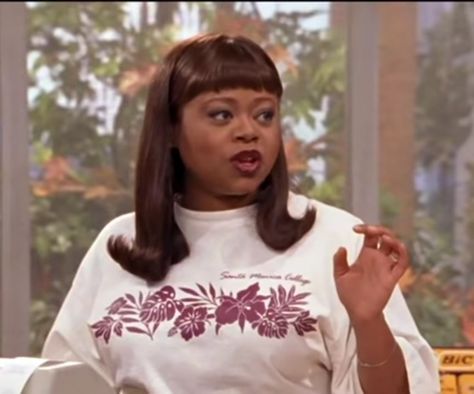 Countess Vaughn was a lowkey style icon on the parkers!  #theparkers #CountessVaughn Kim Moesha, Kim Parker Hairstyles, Kim The Parkers, Tara Banks 90s, Kim Parker, Kim Parker Outfits 90s Fashion, Countess Vaughn 90s, Kim Parker Outfits, Tyra Banks Early 2000s