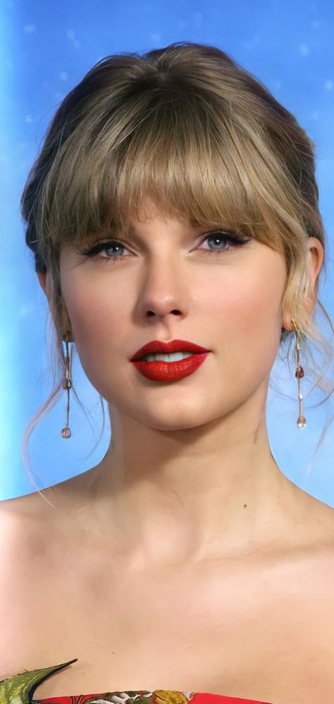 Images Of Taylor Swift, Taylor Swift Reference Photo For Drawing, Taylor Swift Up Close, Taylor Swift Face Shape, Taylor Swift Portrait Reference, Taylor Swift Art Reference, Taler Swift Pictures, Taylor Swift Reference For Drawing, Taylor Swift Front Face