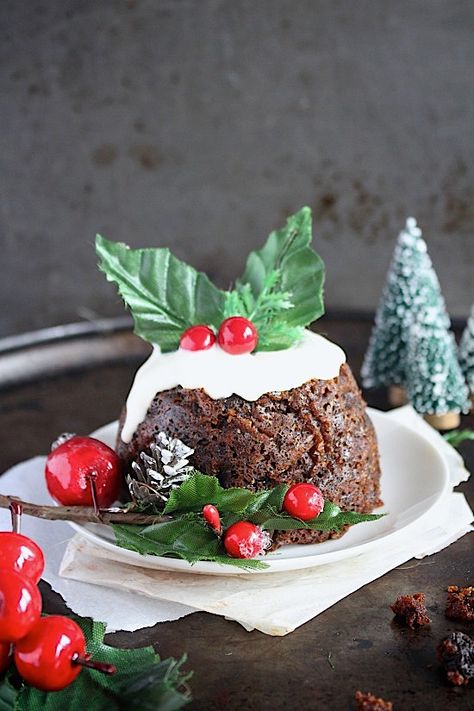 Gluten Free Christmas Pudding, Impressive Christmas Dessert, Traditional Christmas Pudding, Christmas Menus, Paleo Christmas, Christmas Pudding Recipes, Xmas Pudding, Christmas Puddings, Dairy Recipes