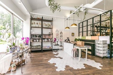 image Crimson Clover, Flower Shop Interiors, Florist Studio, Flower Shop Design, Illustration Simple, Flower Shops, Florist Shop, Diy Bar, Floral Studio