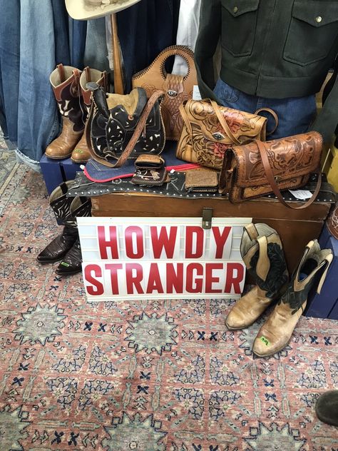 beautiful montana thrift! bozeman vintage! western vibes :) #thrifting #howdy #western #montana #cowboyboots #vintage Montana Fashion, Vintage Montana, Western Montana, Thrift Inspo, Western Vibes, Thrift Stores, Vintage Western, Vintage Clothing, Thrift Store