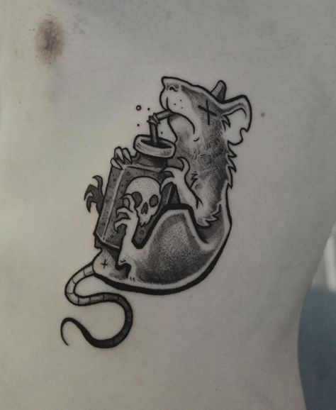 Stile Pin Up, Rat Tattoo, Petit Tattoo, Mouse Tattoos, Good Soup, Wicked Tattoos, Scary Tattoos, Family Tattoo, Creepy Tattoos