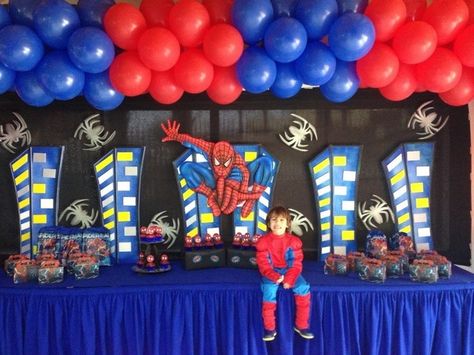 Cool Spider Man party! Spiderman Theme Party, Boy Birthday Party Ideas, Spiderman Birthday Party Decorations, Toddler Birthday Cakes, Spiderman Decorations, Superman Birthday, Spiderman Theme, Avenger Birthday Party, Spiderman Birthday Party