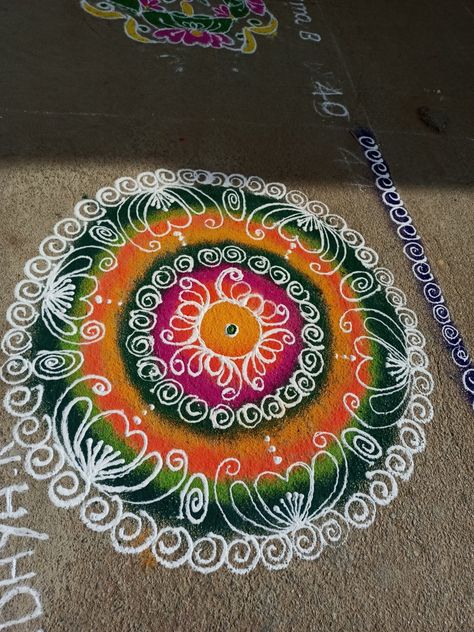 Simple.easy.free hand ragoli Colour Rangoli, Rangoli Colours, Free Hand Rangoli, Free Hand, Rangoli Designs, Outdoor Blanket, Quick Saves, Design