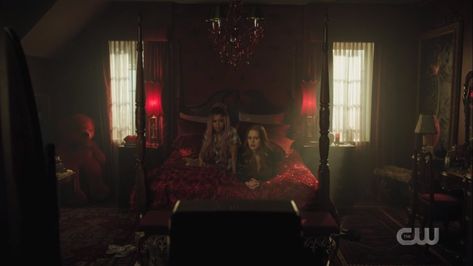 Cheryl Blossom Room, Cheryl Blossom Bedroom, Marisol Nichols, Cherry Bedroom Furniture, Cherry Bedroom, Cheryl Style, Tvd Dr, Toni Topaz, Mark Consuelos