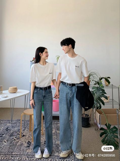 Matching Couple Outfits Streetwear, Couple Outfits Matching Casual, Couple Outfits Streetwear, Couple Outfits Matching Classy, Outfit Pareja, Couple Ootd, Ootd Couple, Couple Outfits Matching, Couple Outfit Ideas