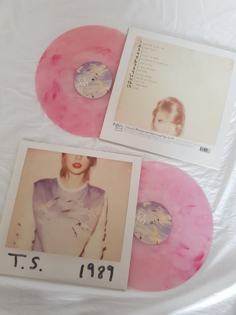 Taylor Swift 1989 pink vinyl aesthetic Pink Records Aesthetic, Taylor Swift 1989 Pink Vinyl, Taylor Swift Albums Vinyls, 1989 Taylor Swift Vinyl, 1989 Vinyl Taylor Swift, 1989 Pink Vinyl, Taylor Swift Album Vinyl, Taylor Vinyl Aesthetic, Taylor Swift Record Aesthetic