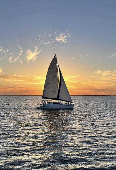 Sail Boat Photo, Sailboats Aesthetic, Bateau Aesthetic, Barco Aesthetic, Sail Aesthetic, Sail Boat Aesthetic, Sailboat Aesthetic, Sailing Wallpaper, Boats Aesthetic