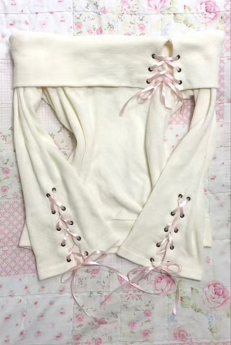 Kawaii Dress Outfit Ideas, Cute Tops Coquette, Y2k Off Shoulder Top, Love Shack Fancy Top, Lace Up Sweater, Pink Coquette Outfit Aesthetic, Aesthetic Christmas Clothes, Pink Coquette Winter Outfits, Christmas Y2k Outfit