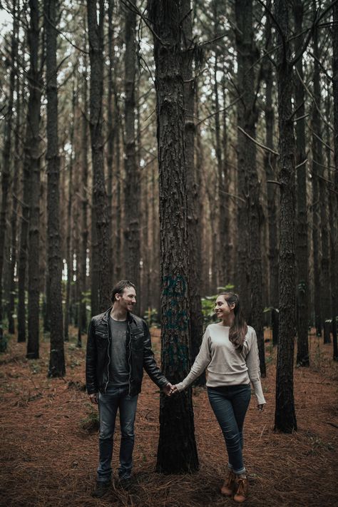 Pine Forest Photoshoot Ideas, Pre Wedding Photoshoot India, Casual Prewedding, Prewedding Outdoor, Pre Wedding Photoshoot Outdoor, Couple Shots, Pre Wedding Poses, Couple Photoshoot Poses, Pine Forest