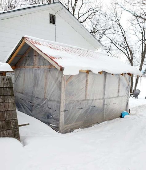 Insulated Duck House, Pekin Duck Coop, Winterize Duck Coop, Winterizing Duck Coop, Duck Coop Ideas For Winter, Duck Coop Winter, Winter Duck House, Winter Duck Waterer, Diy Duck Waterer