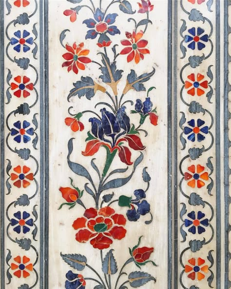 Ancient Homes, Marble Decoration, Mughal Miniature Paintings, Miniature Design, Mughal Art Paintings, Mughal Architecture, Jain Temple, Mughal Paintings, Floral Border Design