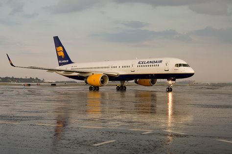 https://flic.kr/p/fbXtuW | TF-FIP Iceland Air B757-200 July 16th 2013 | ICE Coming in during heavy rain on July16th,2013. TF-FIP Iceland Air, Boeing 757, Heavy Rain, Airlines, Iceland, Aircraft, Quick Saves