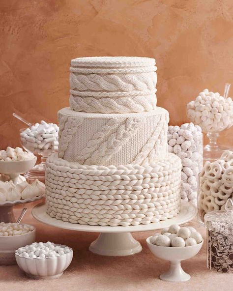 These Fabric-Inspired Wedding Cakes Make for Fashionable Desserts | Martha Stewart Weddings - To give fondant the look of soft Scandinavian-style sweaters, Ron Ben-Israel used two methods: He pressed the fondant into molds created from actual sweaters (top tiers), and he braided thick strands (bottom tier). #weddingcakes #cakeinspiration #weddinginspiration #cakedecorating Staircase Wedding Cake, Knitting Cake, Bow Wedding Cakes, Geode Cake Wedding, Cakes To Make, Disney Wedding Cake, Homemade Wedding, Themed Wedding Cakes, Modern Wedding Cake