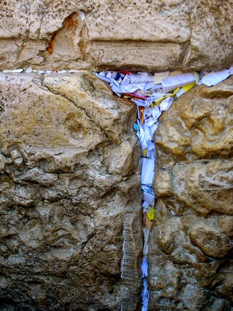 Wailing Wall, Jerusalem Wailing Wall, Learn Hebrew, Christian Pictures, School Art Projects, School Art, An Eye, Art Projects, Spirituality, Pool