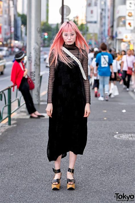 Rocking Horse Shoes, Tokyo Fashion Street, Choi Sora, Long Pink Hair, Harajuku Fashion Street, Horse Shoes, Tokyo Street Style, Tokyo Street, Dark Mode