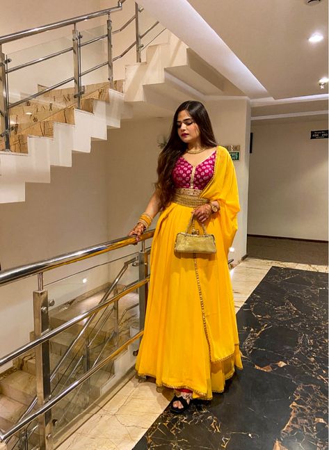 #haldi #haldilehenga Yellow Pink Outfit For Haldi, Haldi Function Dress, Haldi Ceremony Outfit, Haldi Outfit, Function Dresses, Navratri Dress, Bandhani Dress, Yellow Lehenga, Indian Wedding Video