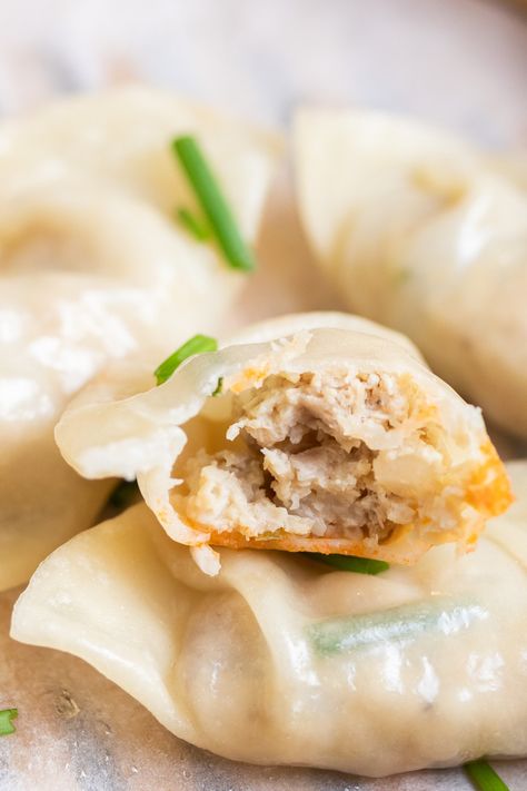 chicken dumpling close up photo, How to make chicken dumplings recipe How To Make Chicken Dumplings, Dumpling Stuffing Recipes, Chicken Momos Recipe Step By Step, Stuffed Dumplings Recipe, Easy Chicken Dumplings Recipe, Momos Chicken, Dumplings Recipe Chicken, Keto Chart, Chicken Momo Recipe