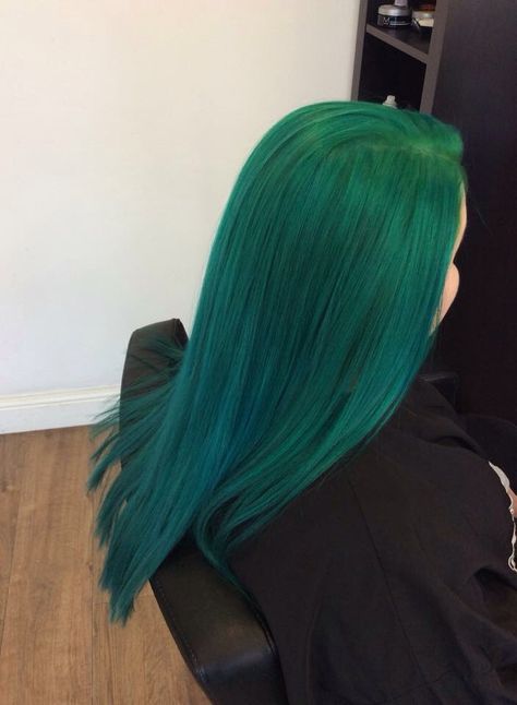 Love my new colour. Enchanted forest by Manic panic Green Hair Color Ideas, Green Hair Color, Manic Panic Hair, Unnatural Hair Color, Dark Green Hair, Colorful Hairstyles, Cute Hair Colors, Ombre Hair Blonde, Physical Appearance