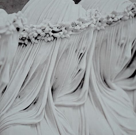 White Robes Fantasy Aesthetic, Scary White Aesthetic, White Horror Aesthetic, White Queen Aesthetic, White Gothic Aesthetic, Angel Core, Oc Board, White Goth, Queen Aesthetic