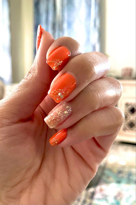 Orange And Gold Glitter Nails, Orange Nails Sparkle, Turkey Manicure, Orange And Glitter Nails, Orange Christmas Nails, Orange And Gold Nail Designs, Sparkly Orange Nails, Orange Nails Glitter, Orange Prom Nails