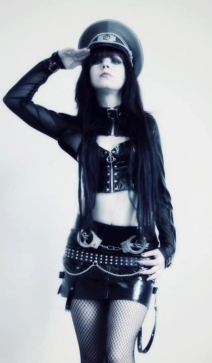 . Industrial Goth, Gothic Type, Dark Wave, Latex Skirt, Goth Subculture, Estilo Rock, Goth Beauty, Goth Women