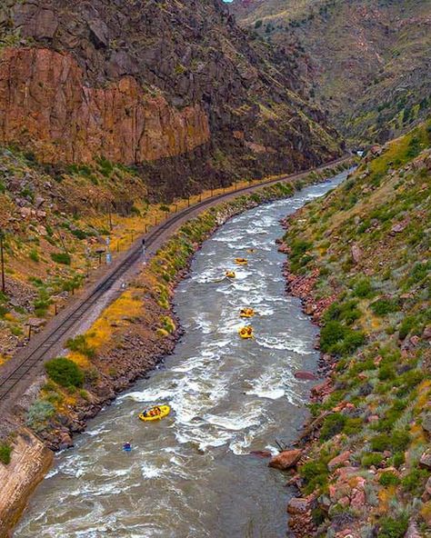 Royal Gorge Colorado Train, Royal Gorge Colorado, Wyoming Trip, Things To Do In Colorado, Silverton Colorado, Scouts Bsa, Seven Falls, Colorado Travel Guide, Royal Gorge