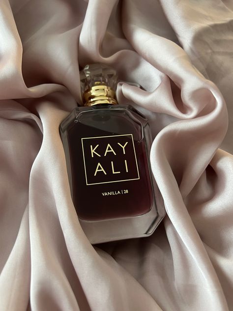 Kayali Perfume Vanilla 28, Designer Vanilla Perfume, Kayali Perfume Vanilla Coco, Kayli Perfum, Vanilla Roll On Perfume, Vanilla Cinnamon Perfume, The Best Smelling Perfume, Kayali Vanilla 28 Aesthetic, Vanilla Scents Perfume